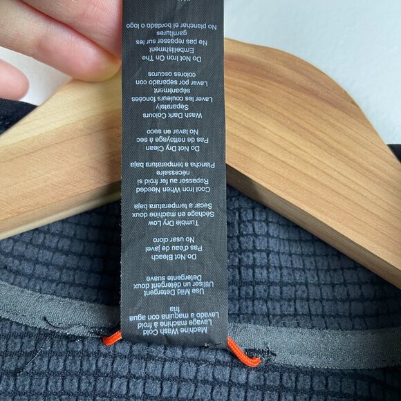 Merrell Women's Fitted 1/4 Zip Athletic Pullover Jacket in Black, Size Small - Picture 4 of 5